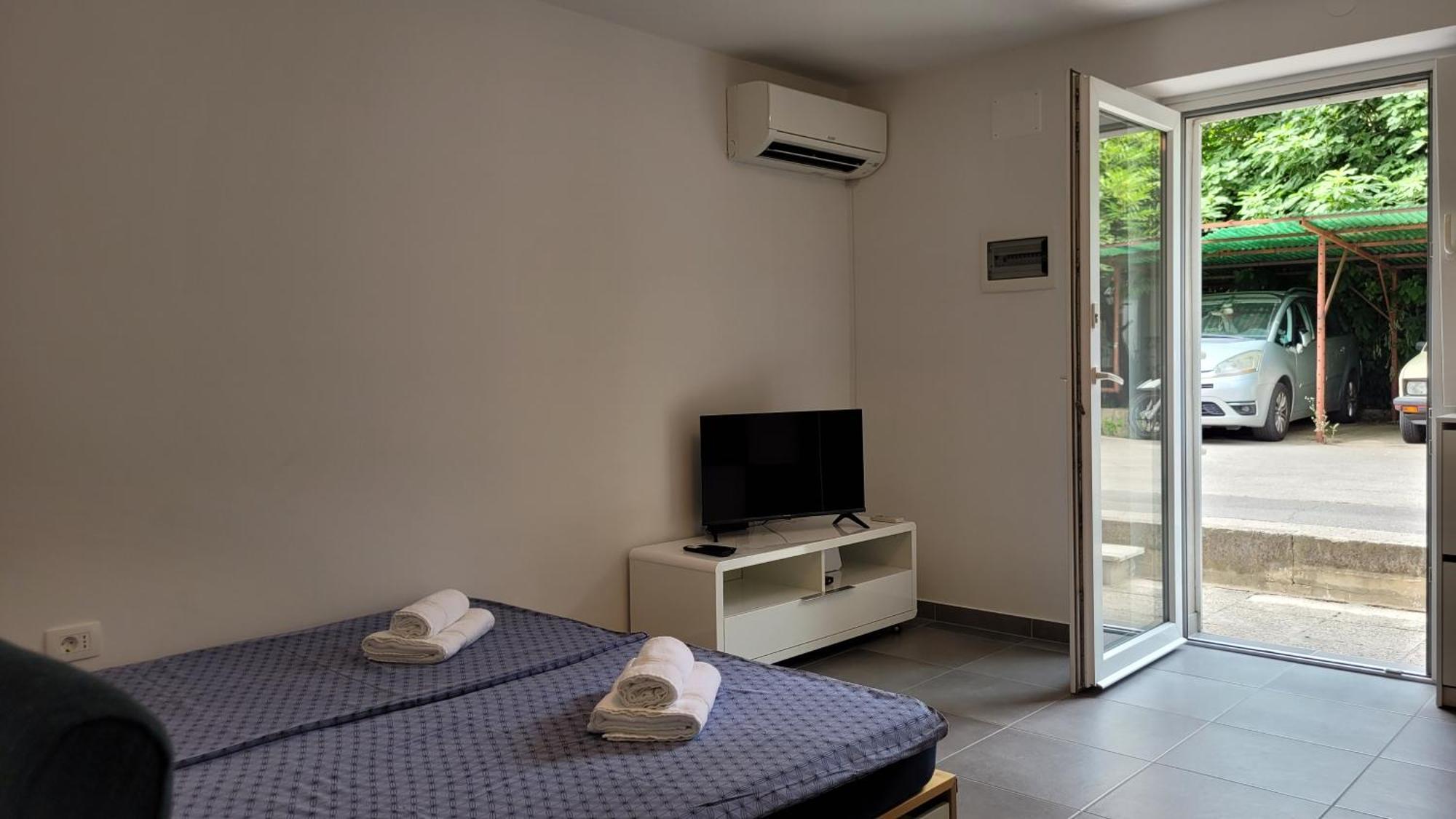 Spiro Apartment *